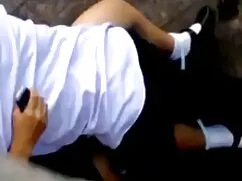 Sarışın bebek BMW sürücüsü gerçek türk liseli porno ve araba tarafından aldı.