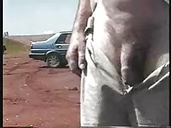 Büyük göt kız Betsy spanked tarafından giyme bir tanga gercek gizli cekim Pt 1