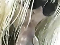 18 yıl eski masturbates içinde gerçek türk kızlık bozma ona oda
