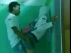 Banyoda bıçak gerçek türk kızlık bozma pornosu